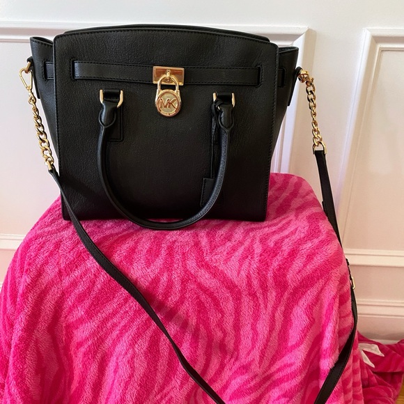 Michael Kors New Hamilton Traveler Black Handbag - Picture 3 of 10